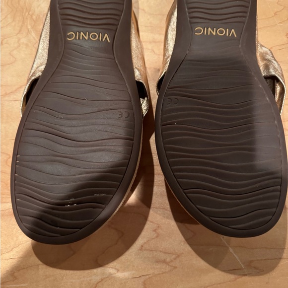 Vionic sandals - Picture 2 of 4